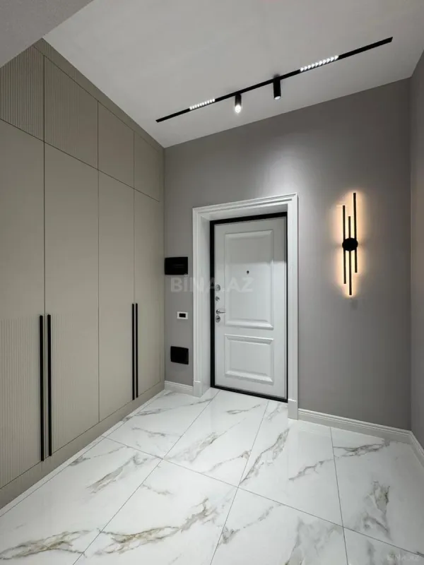 Satılır 2 otaqlı mənzil 68 m²