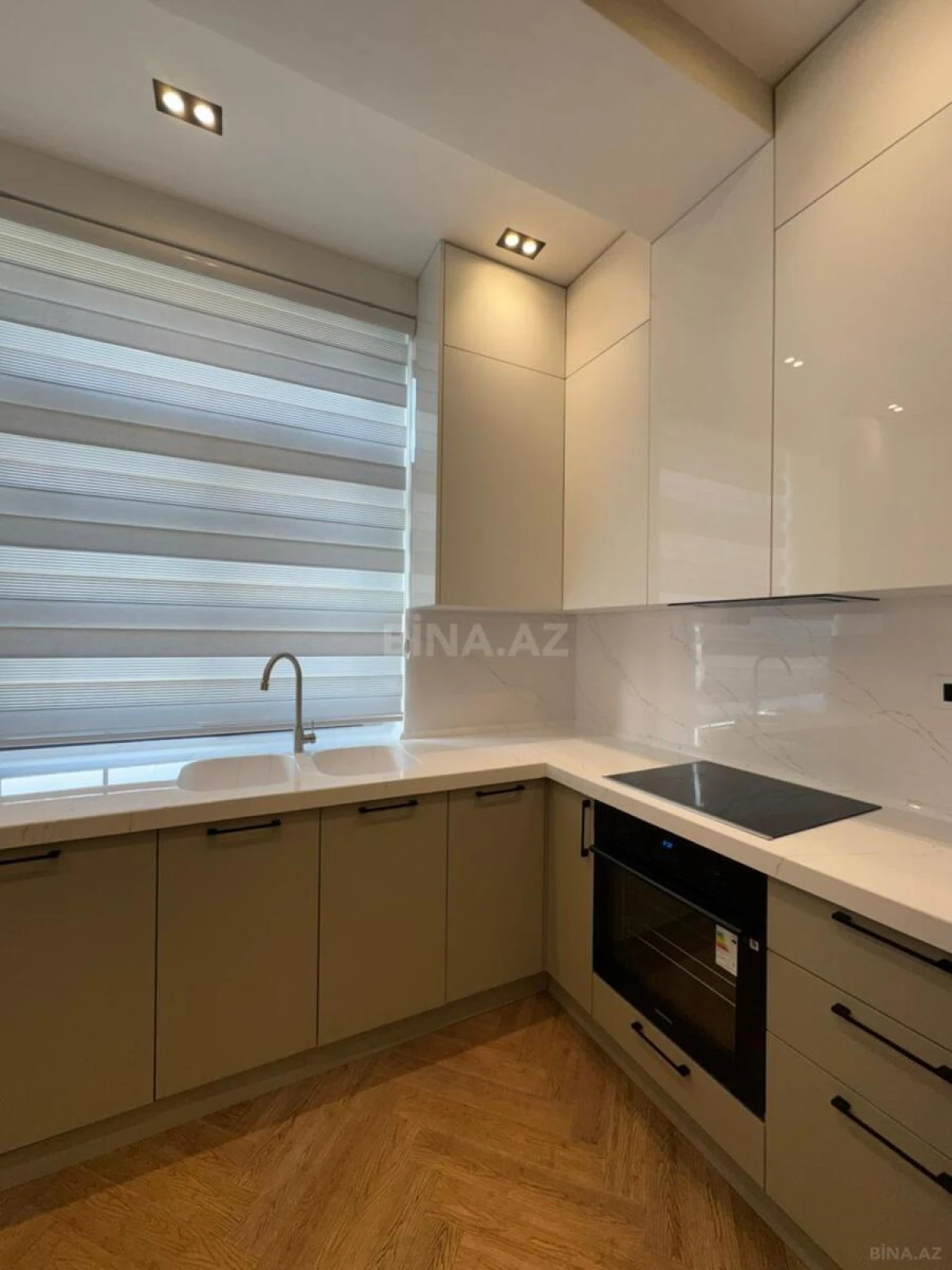 Satılır 2 otaqlı mənzil 68 m²
