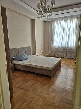 Kirayə verilir 2 otaqlı mənzil 90 m²