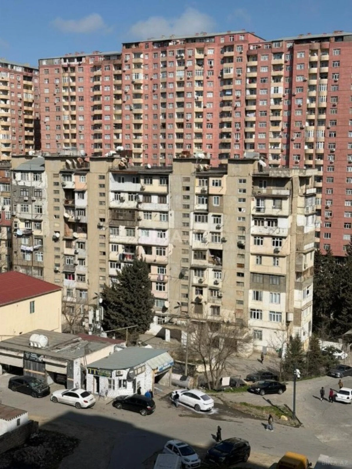 Satılır 4 otaqlı mənzil 110 m²