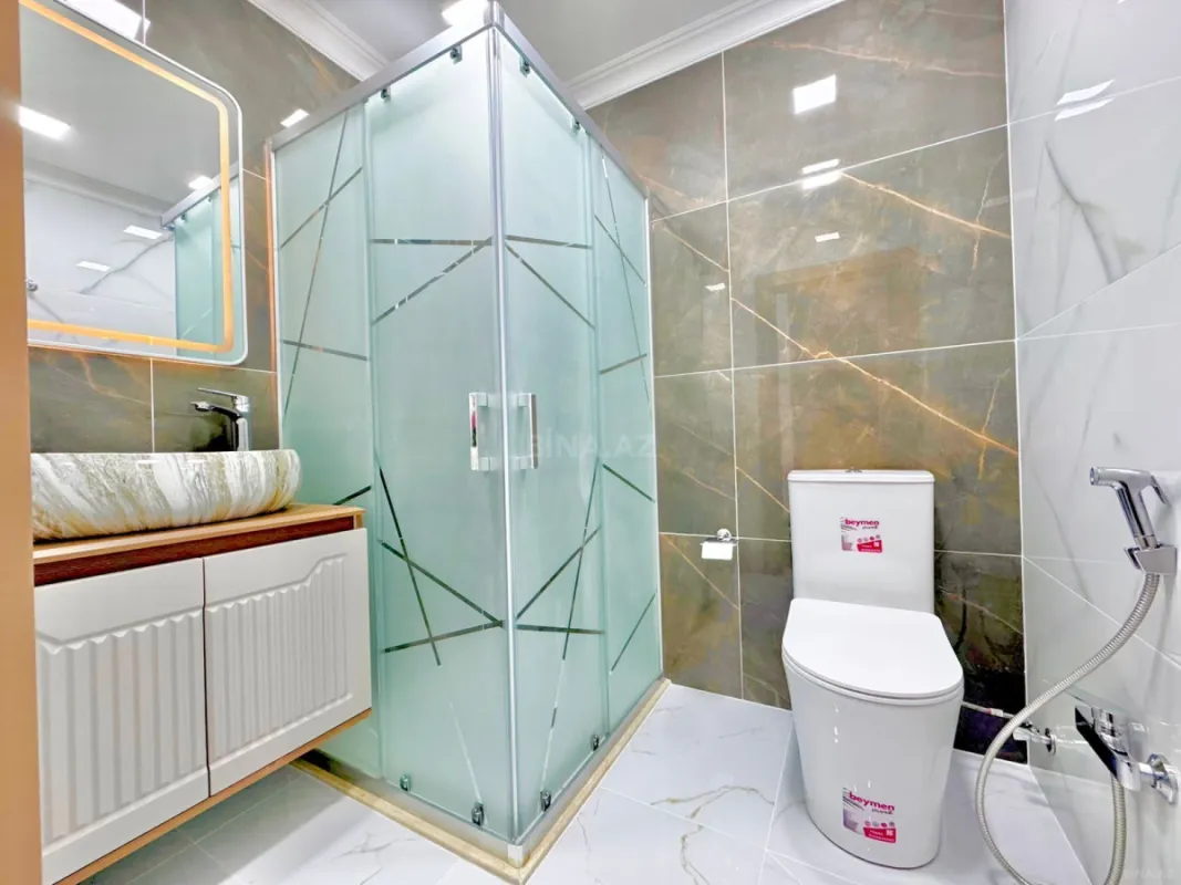 Satılır 3 otaqlı mənzil 127 m²