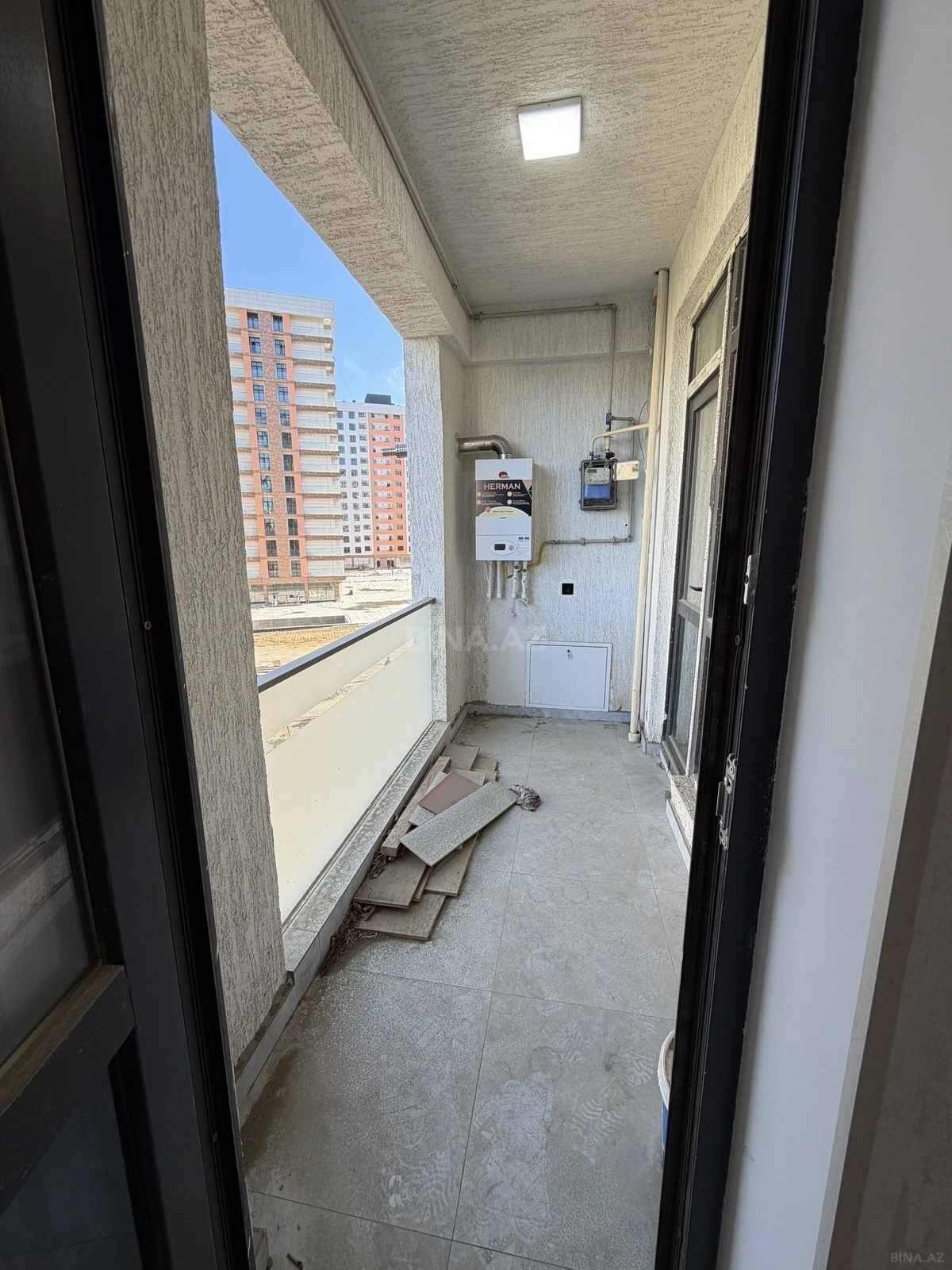 Satılır 2 otaqlı mənzil 96.5 m²