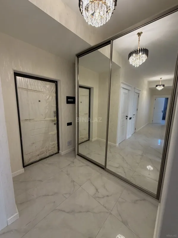 Satılır 2 otaqlı mənzil 96.5 m²