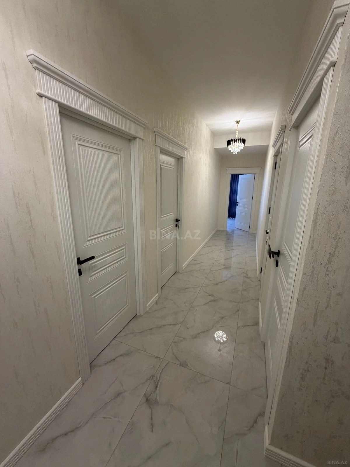 Satılır 2 otaqlı mənzil 96.5 m²