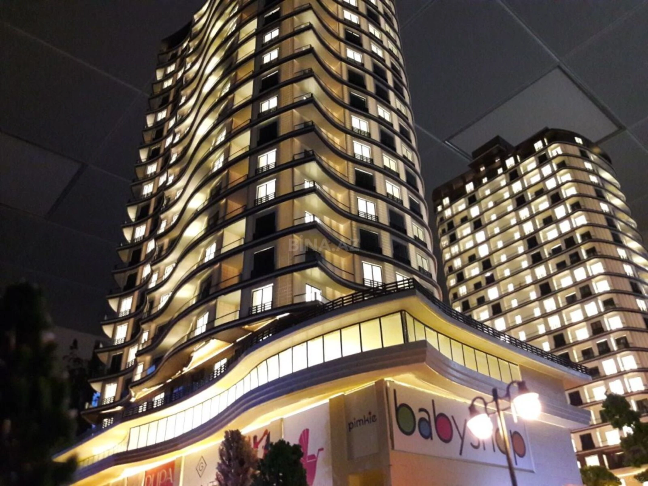 Satılır 2 otaqlı mənzil 72.4 m²