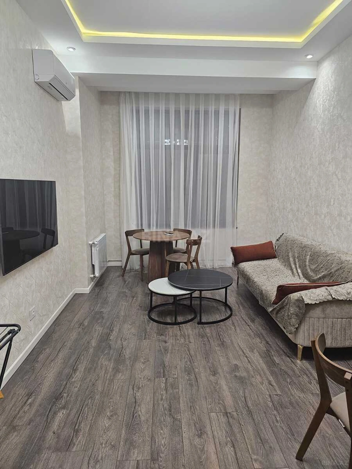 Kirayə verilir 2 otaqlı mənzil 65 m²
