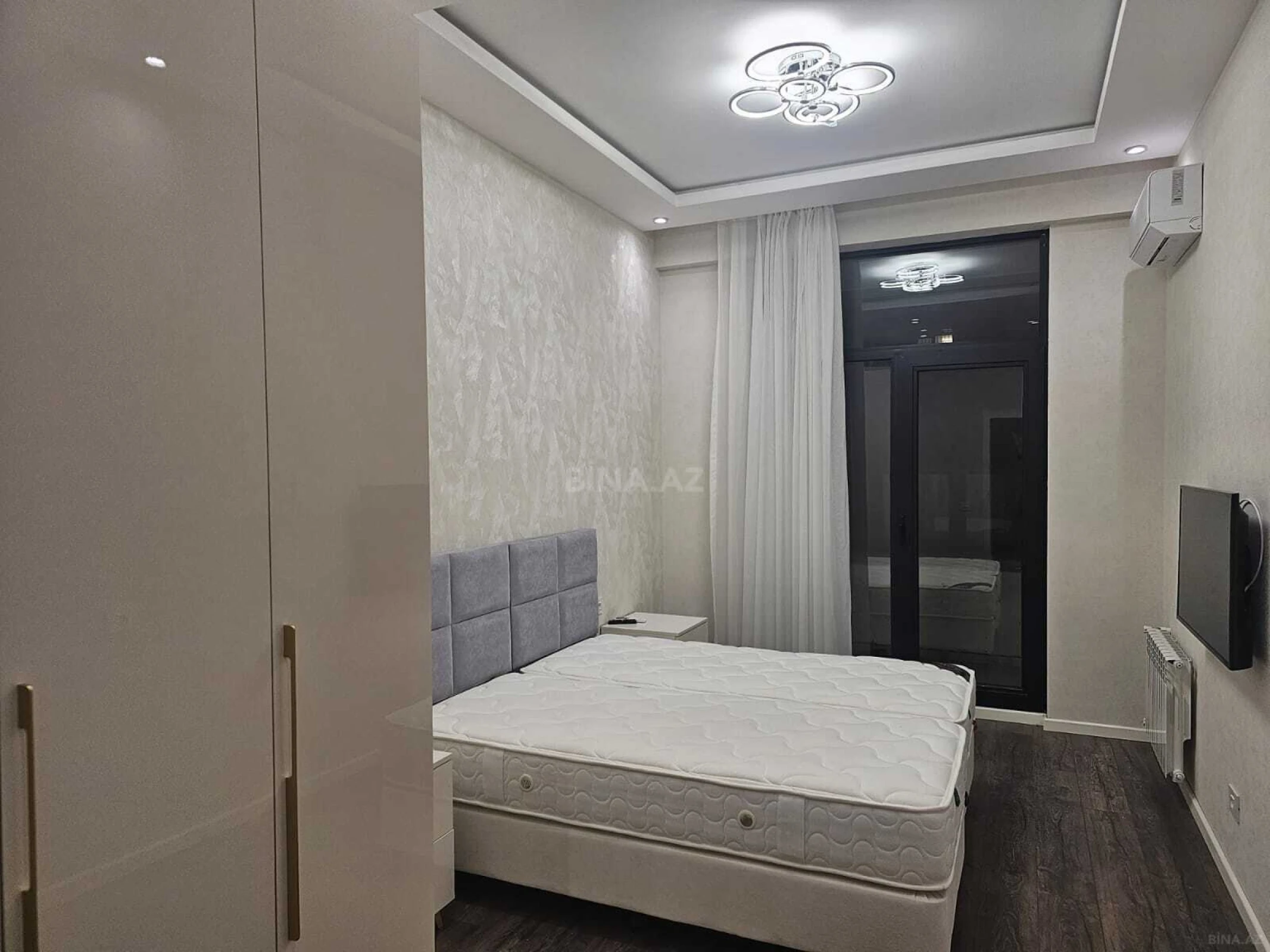 Kirayə verilir 2 otaqlı mənzil 65 m²