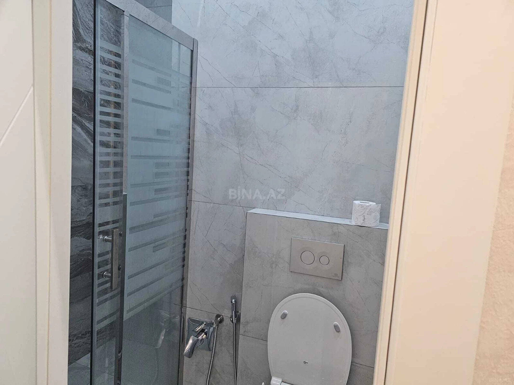 Kirayə verilir 2 otaqlı mənzil 65 m²