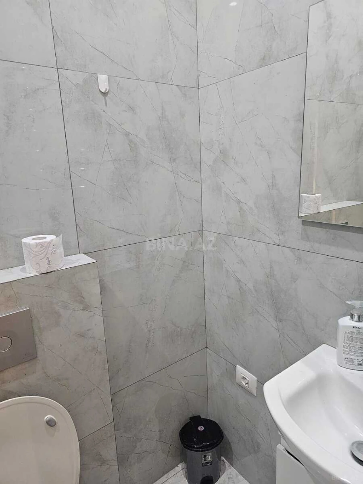 Kirayə verilir 2 otaqlı mənzil 65 m²