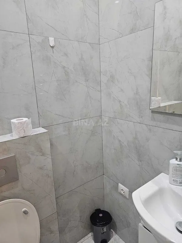 Kirayə verilir 2 otaqlı mənzil 65 m²
