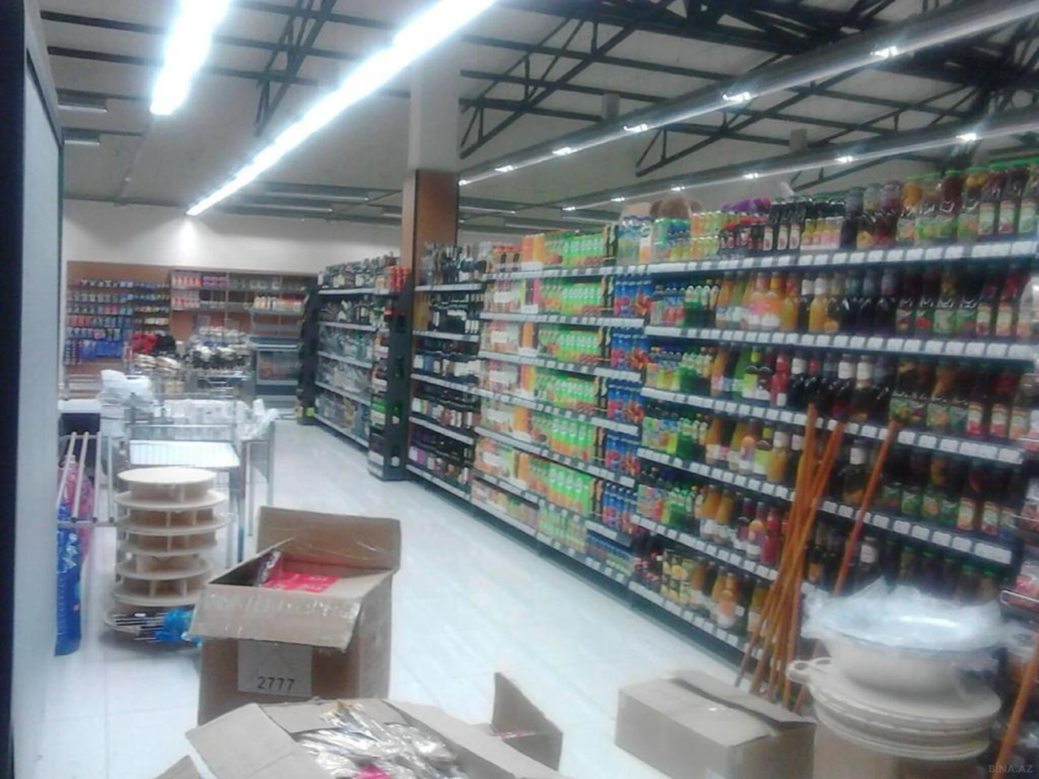 Satılır obyekt 325 m²