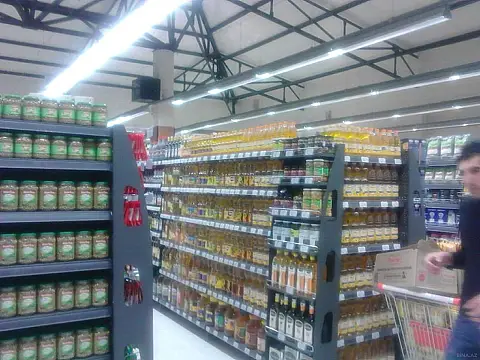 Satılır obyekt 325 m²