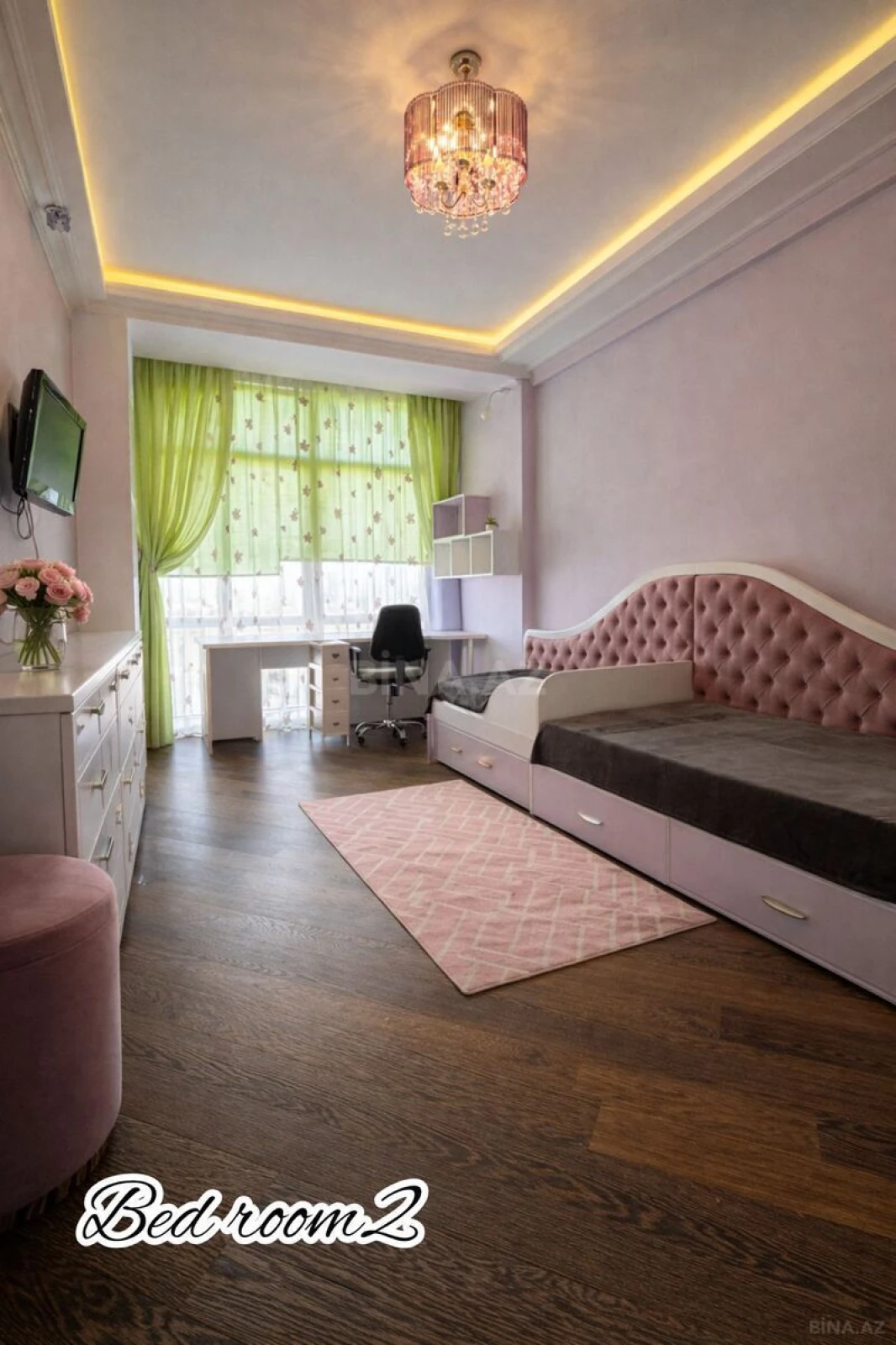 Kirayə verilir 4 otaqlı mənzil 150 m²