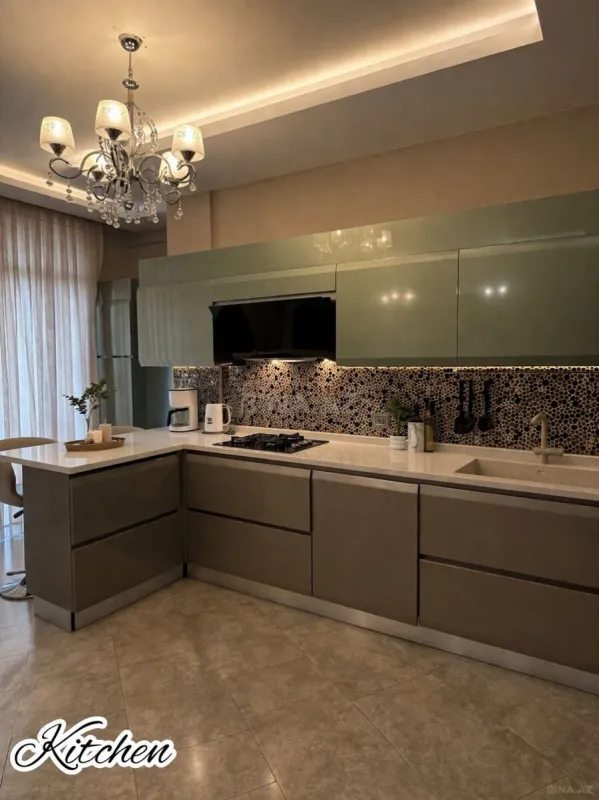 Kirayə verilir 4 otaqlı mənzil 150 m²