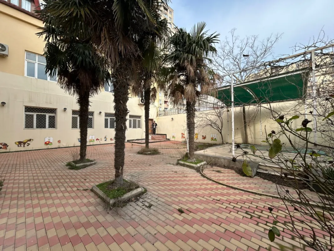 Kirayə verilir obyekt 600 m²