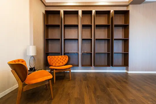 Kirayə verilir 6 otaqlı mənzil 370 m²