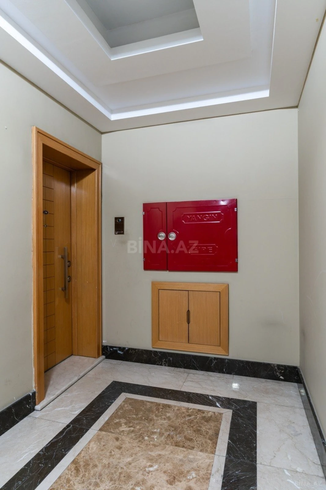 Kirayə verilir 6 otaqlı mənzil 370 m²