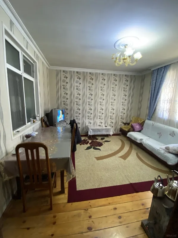 Satılır 5 otaqlı həyət evi 150 m²