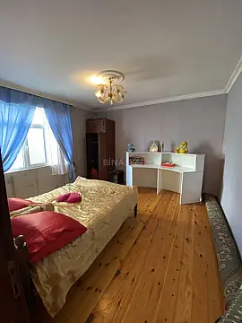 Satılır 5 otaqlı həyət evi 150 m²