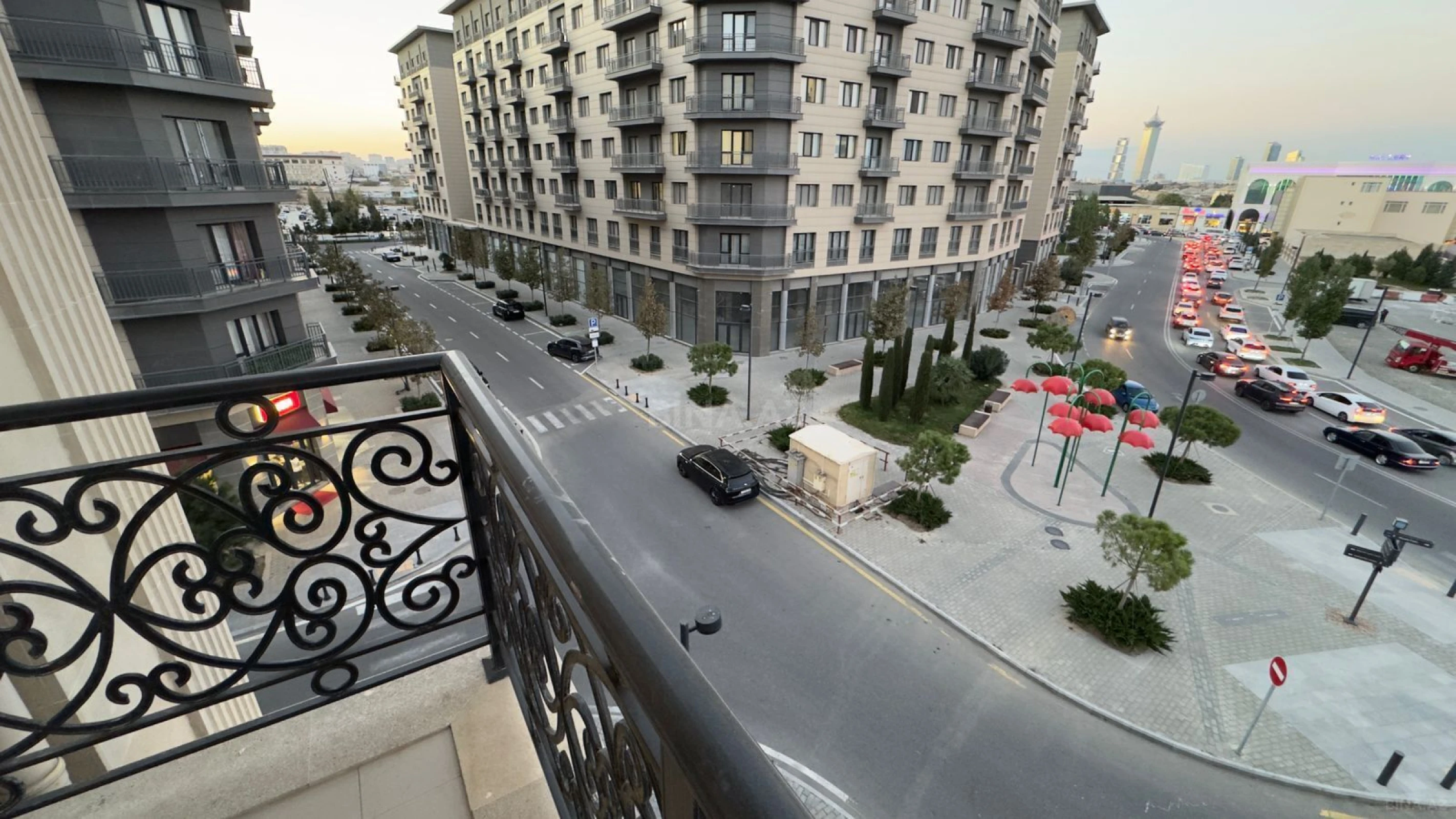 Kirayə verilir 3 otaqlı mənzil 112 m²