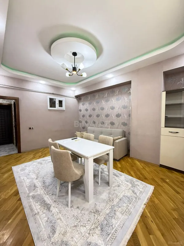 Satılır 2 otaqlı mənzil 52 m²