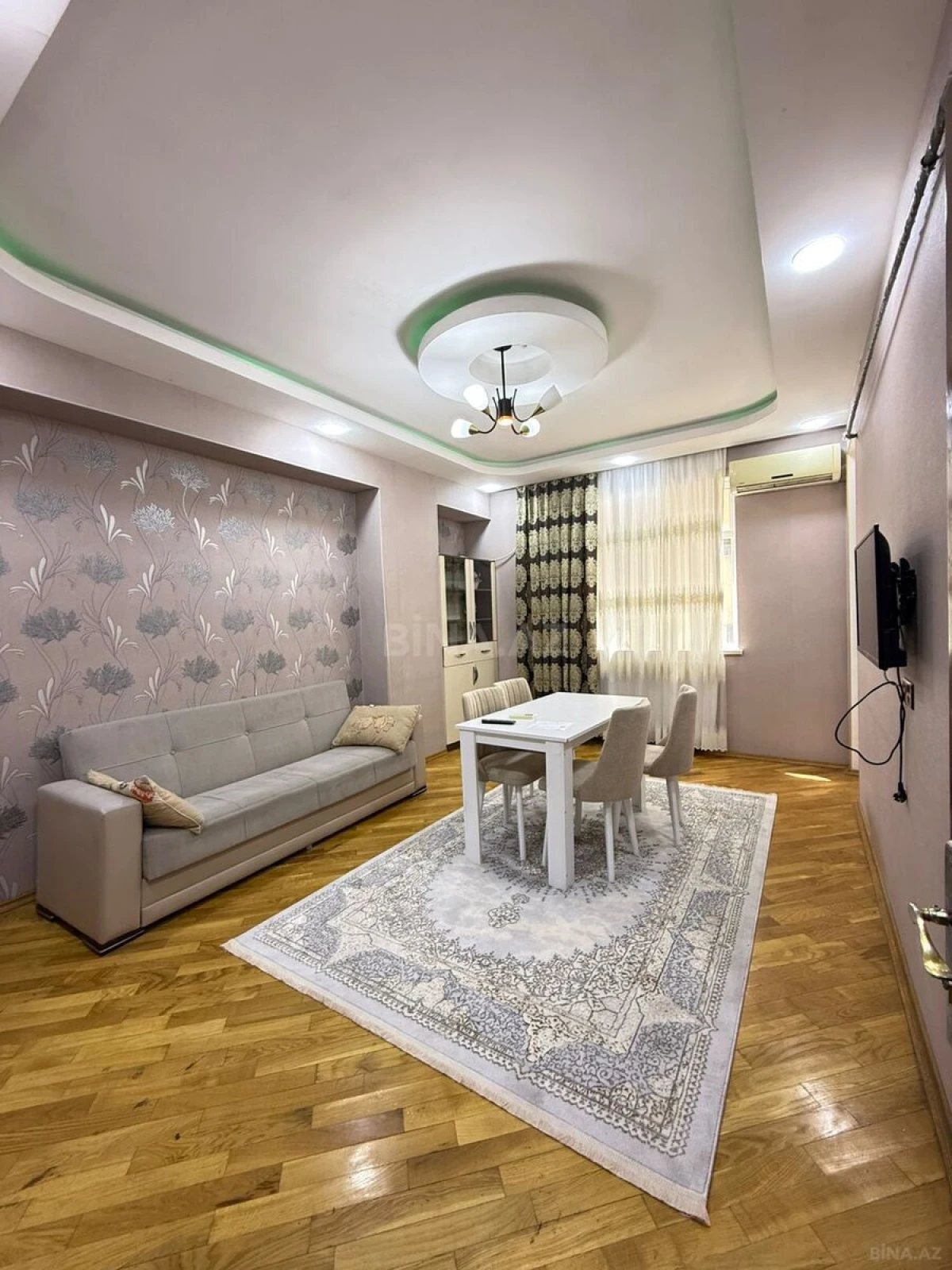 Satılır 2 otaqlı mənzil 52 m²