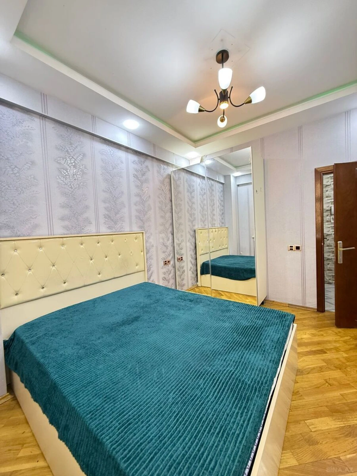 Satılır 2 otaqlı mənzil 52 m²