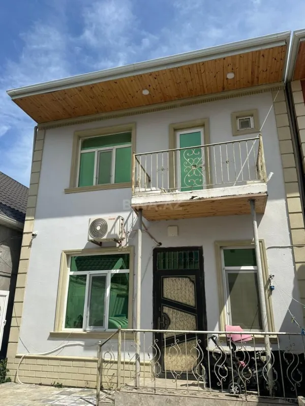 Satılır 4 otaqlı həyət evi 150 m²