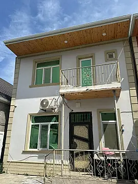 Satılır 4 otaqlı həyət evi 150 m²
