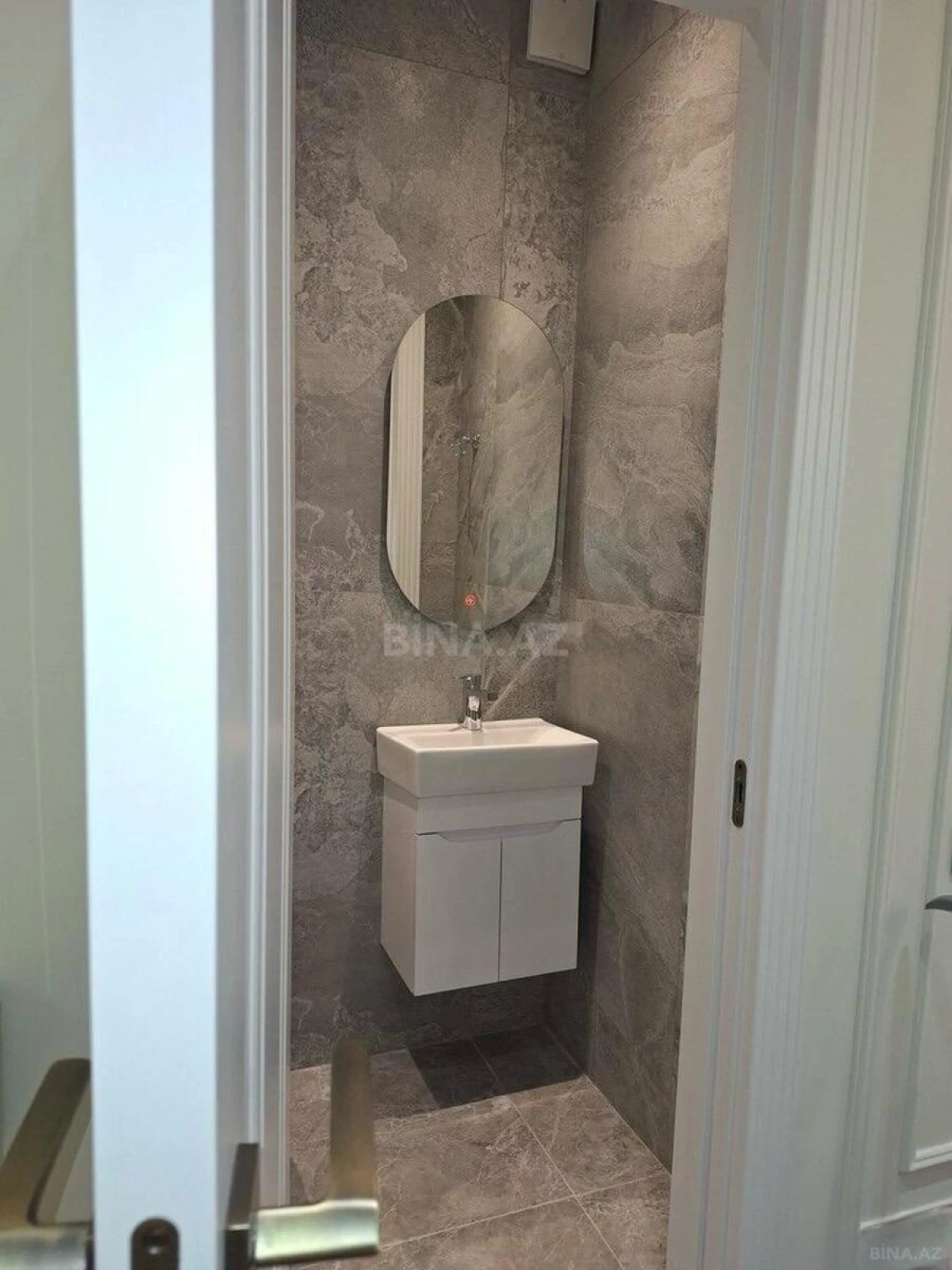 Satılır 2 otaqlı mənzil 80 m²