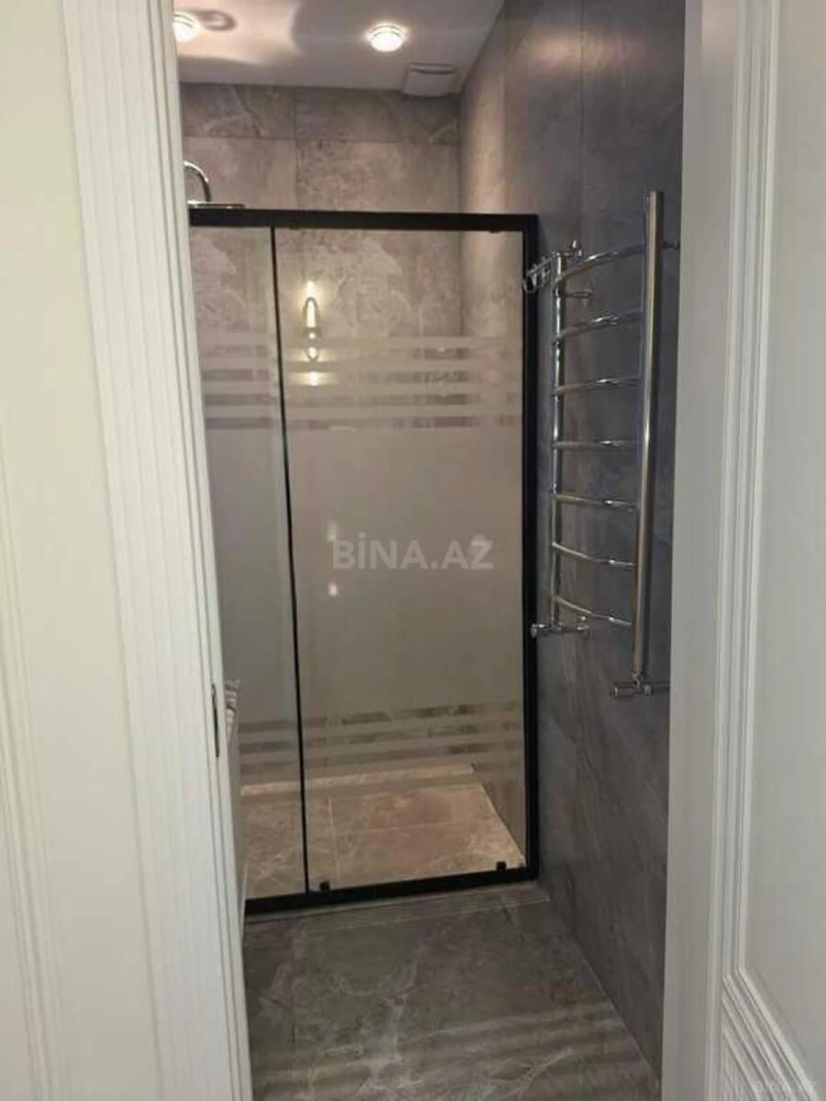 Satılır 2 otaqlı mənzil 80 m²