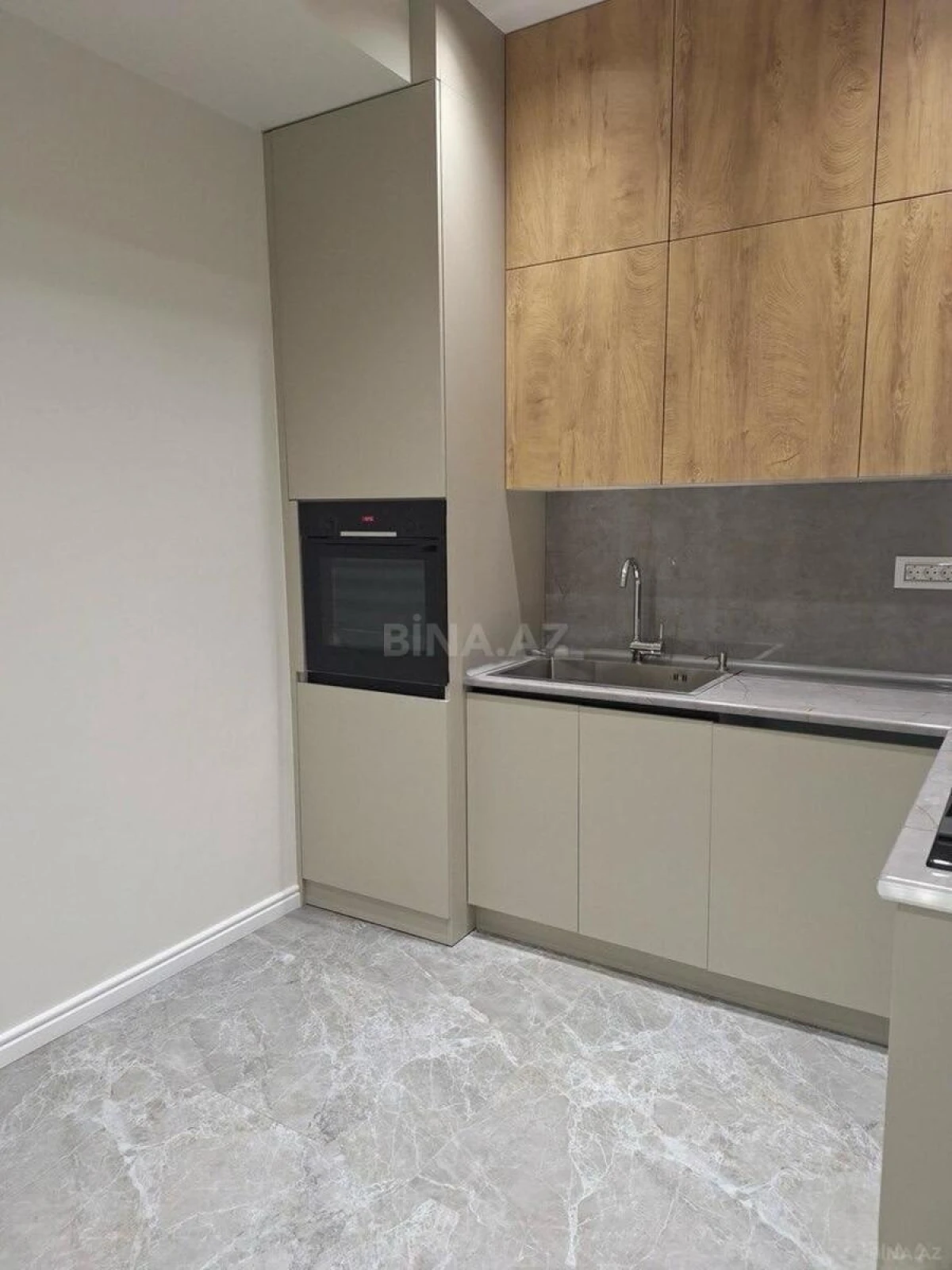 Satılır 2 otaqlı mənzil 80 m²
