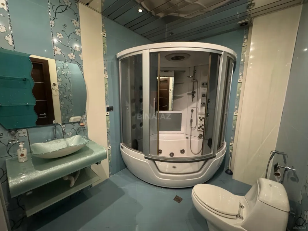 Kirayə verilir 2 otaqlı mənzil 110 m²