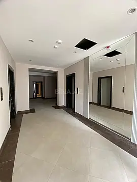 Satılır 4 otaqlı mənzil 194 m²