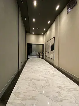 Satılır 4 otaqlı mənzil 194 m²