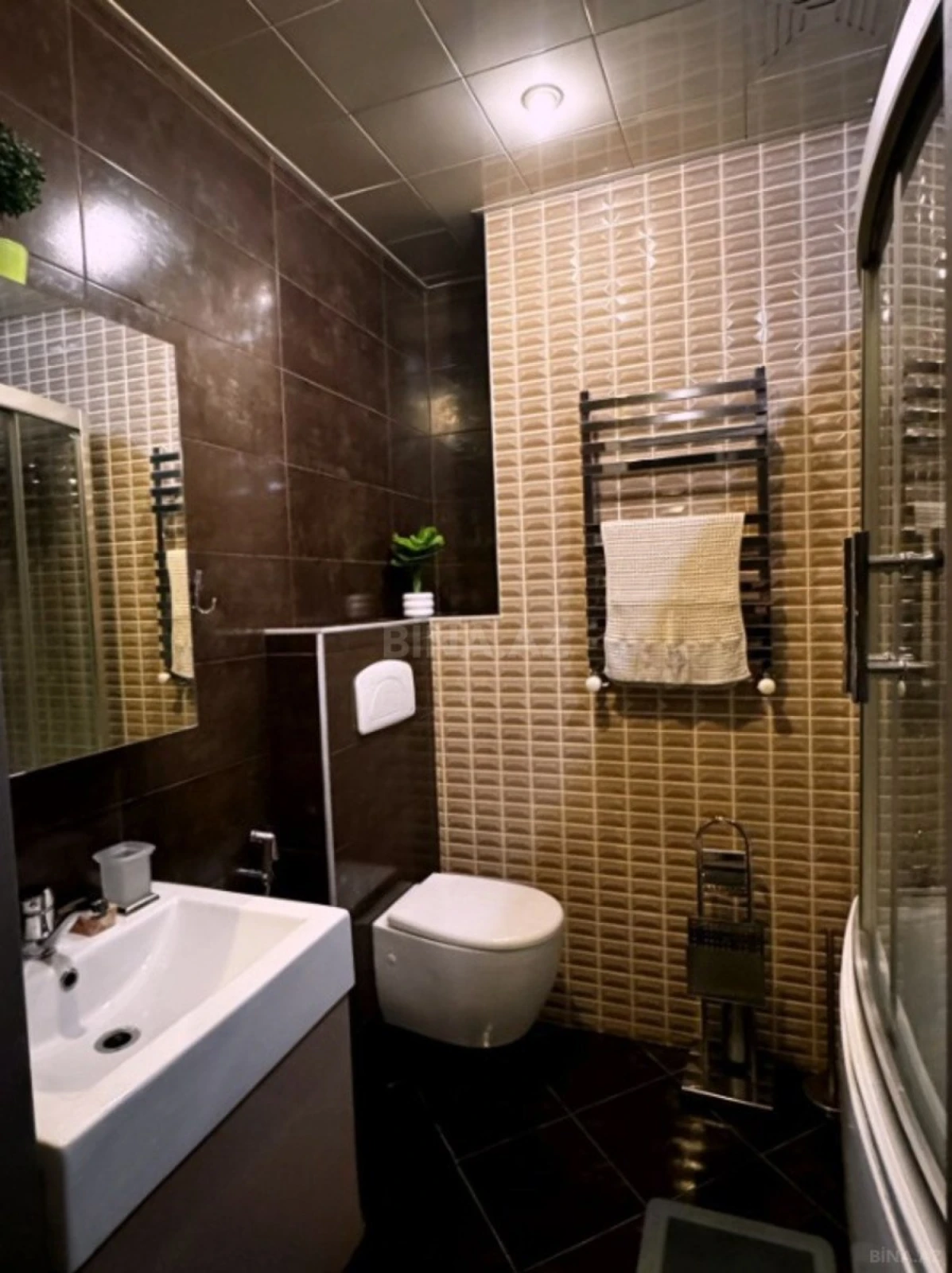 Kirayə verilir 4 otaqlı mənzil 150 m²