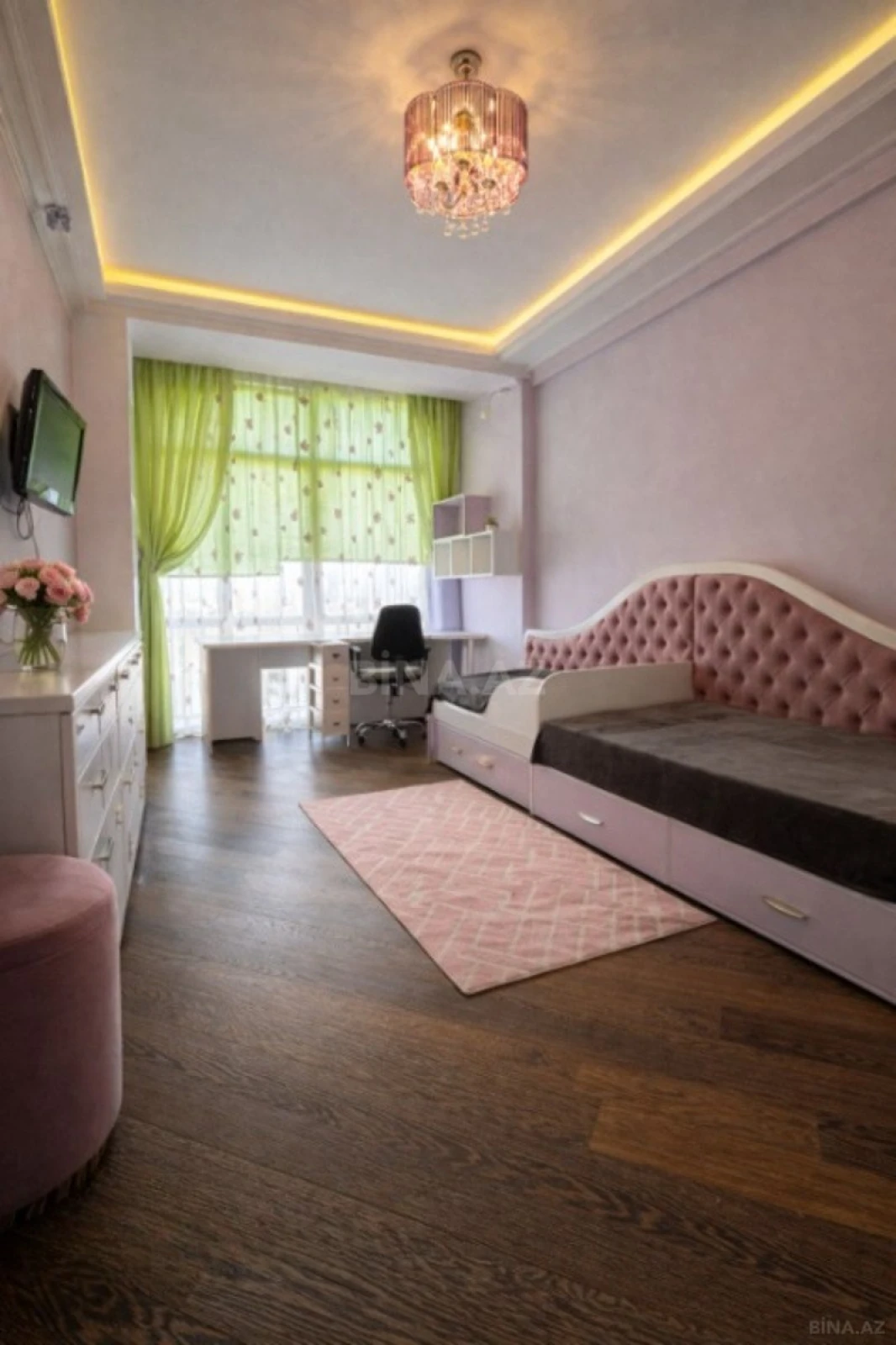 Kirayə verilir 4 otaqlı mənzil 150 m²