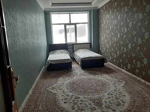 Satılır 4 otaqlı mənzil 150 m²