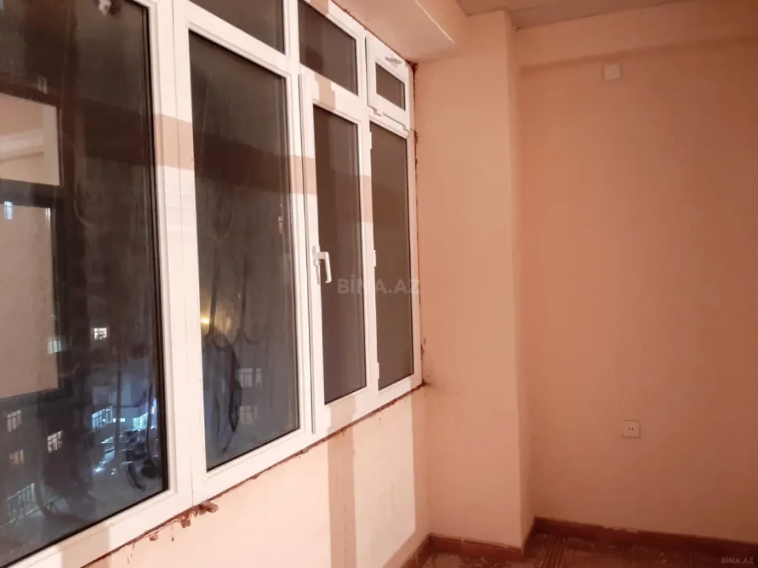 Satılır 4 otaqlı mənzil 150 m²