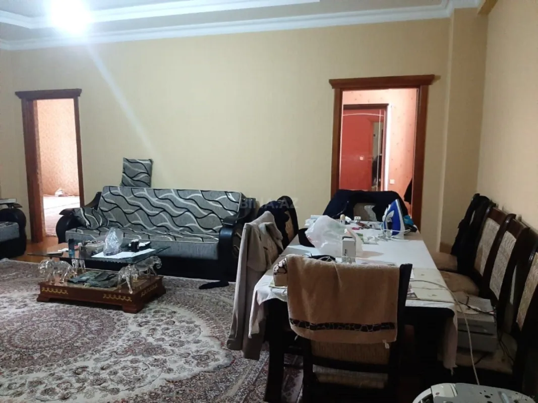 Satılır 4 otaqlı mənzil 150 m²