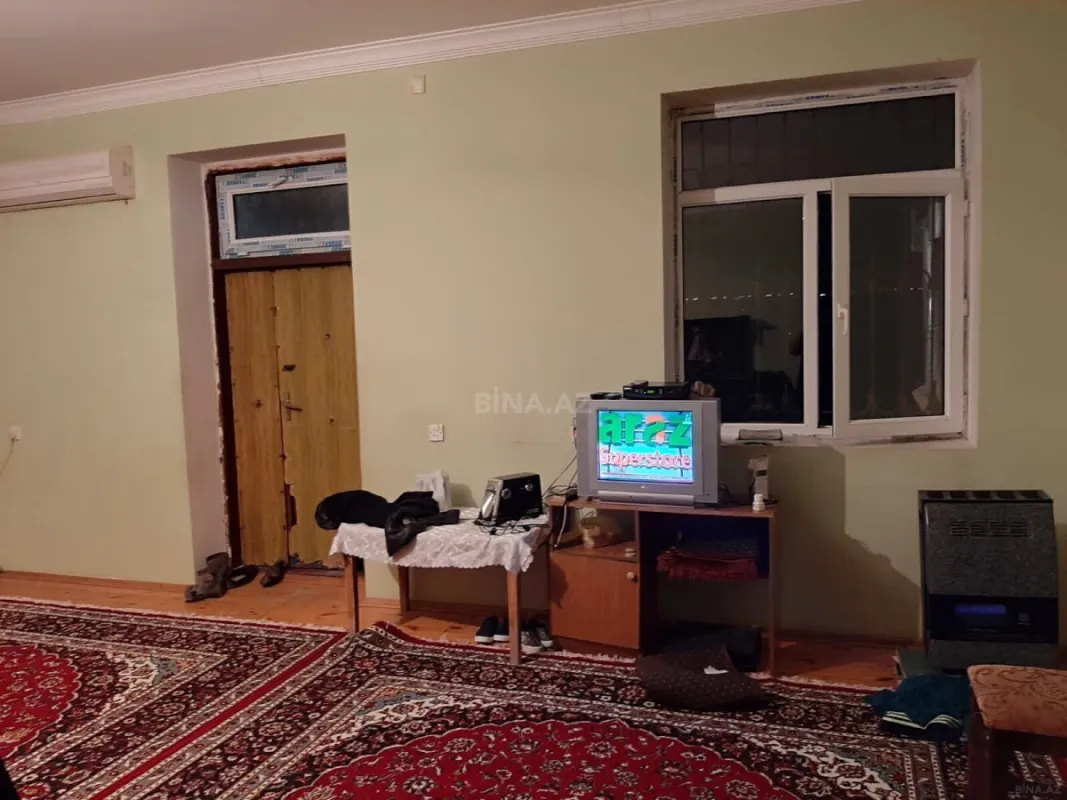 Satılır 4 otaqlı mənzil 150 m²