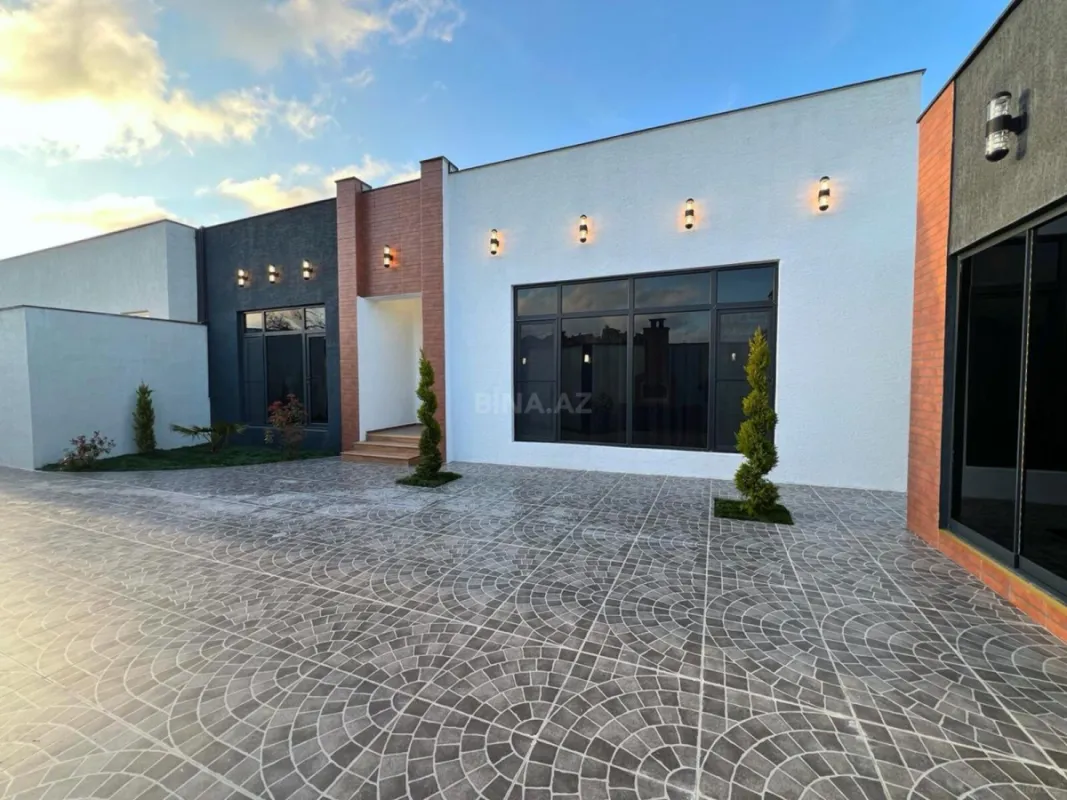 Satılır 4 otaqlı həyət evi 160 m²
