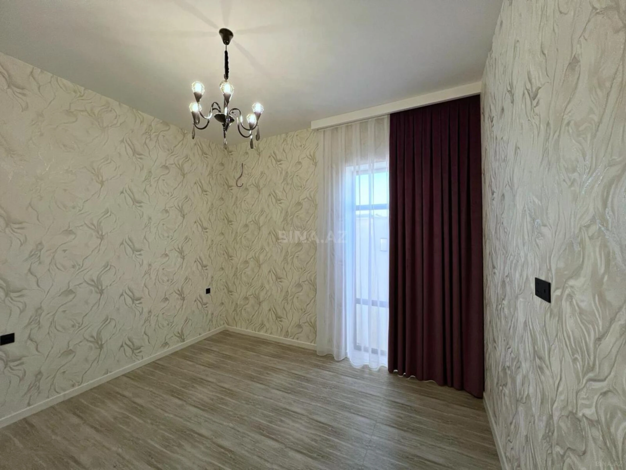 Satılır 4 otaqlı həyət evi 160 m²