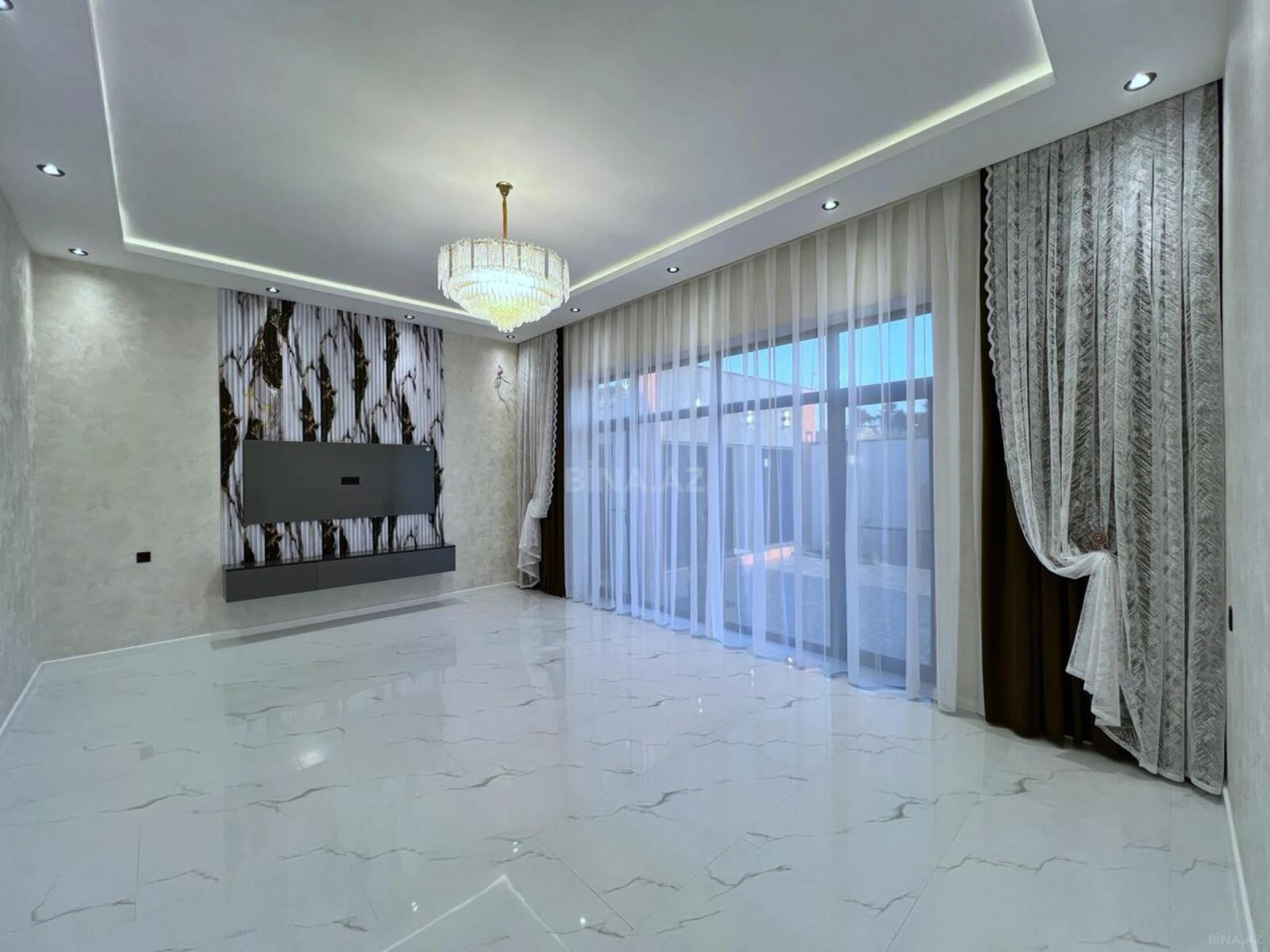 Satılır 4 otaqlı həyət evi 160 m²