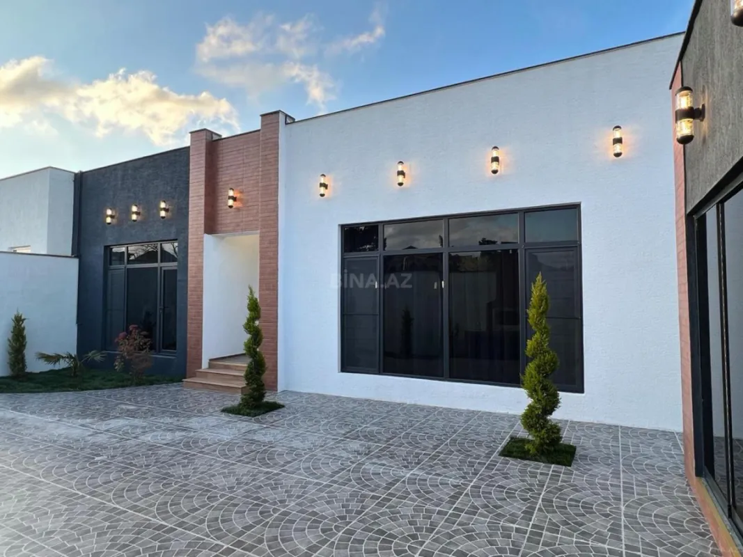 Satılır 4 otaqlı həyət evi 160 m²