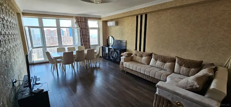 Kirayə verilir 4 otaqlı mənzil 180 m² — Bakı, Xətai 4 otaq 180.00 m²