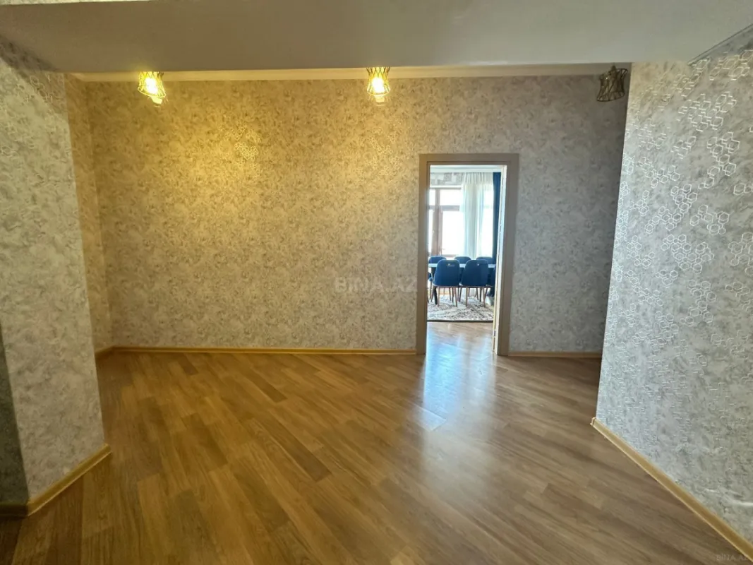 Kirayə verilir 3 otaqlı mənzil 121.5 m²