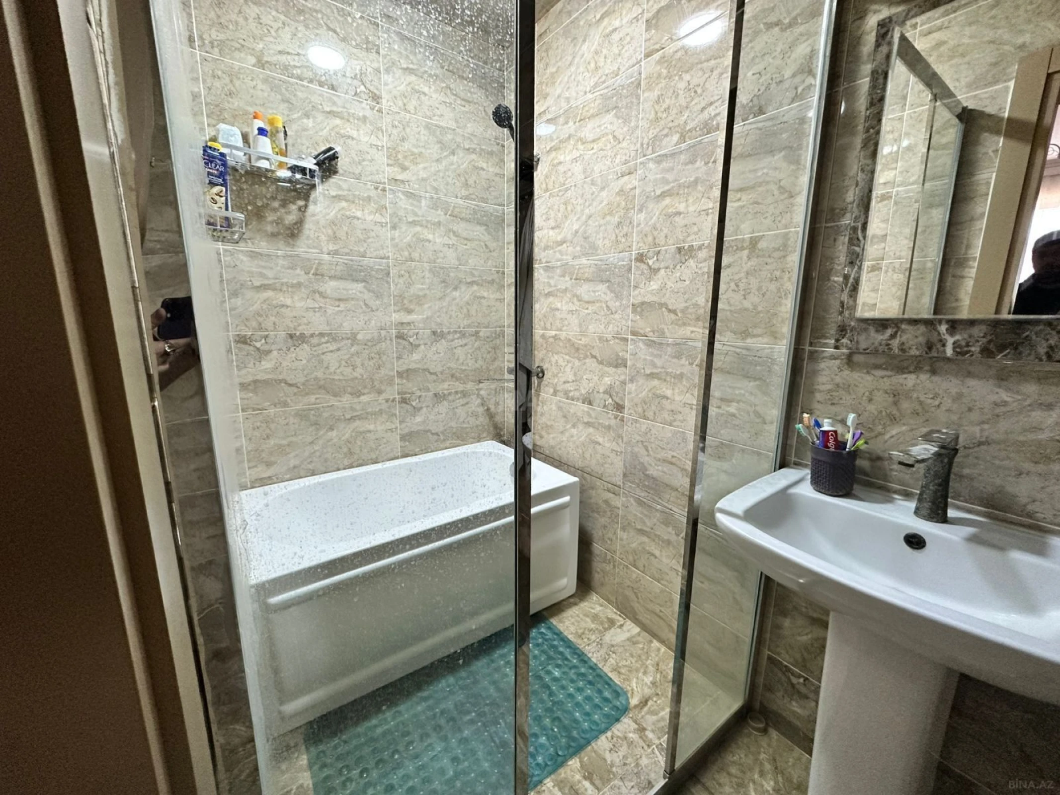 Kirayə verilir 3 otaqlı mənzil 121.5 m²