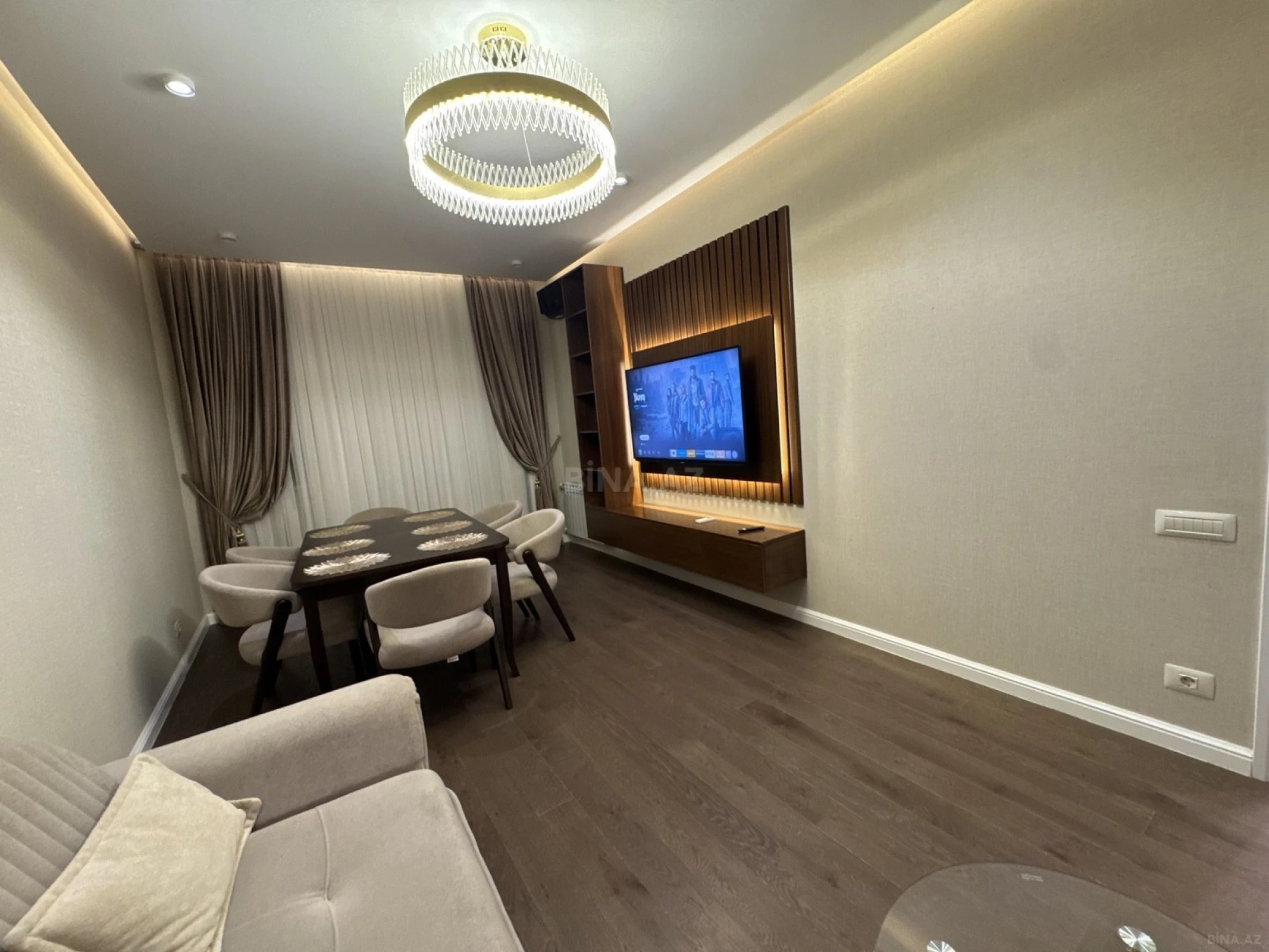 Kirayə verilir 2 otaqlı mənzil 75 m²