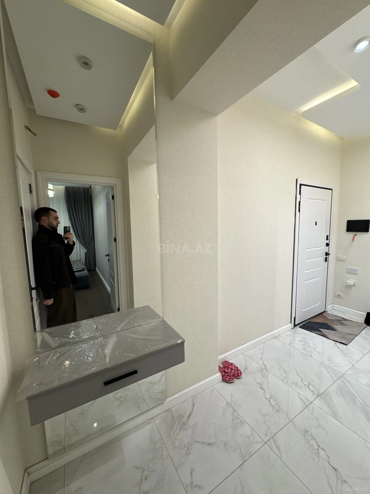 Kirayə verilir 2 otaqlı mənzil 75 m²